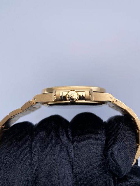 Patek Philippe Nautilus 7118/1R-010 Image 4